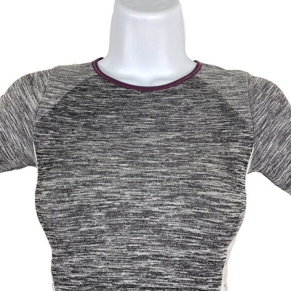 Athleta Impact Crop Tee Short Sleeve Seamless Gray NWT Women's Small - Picture 4 of 9